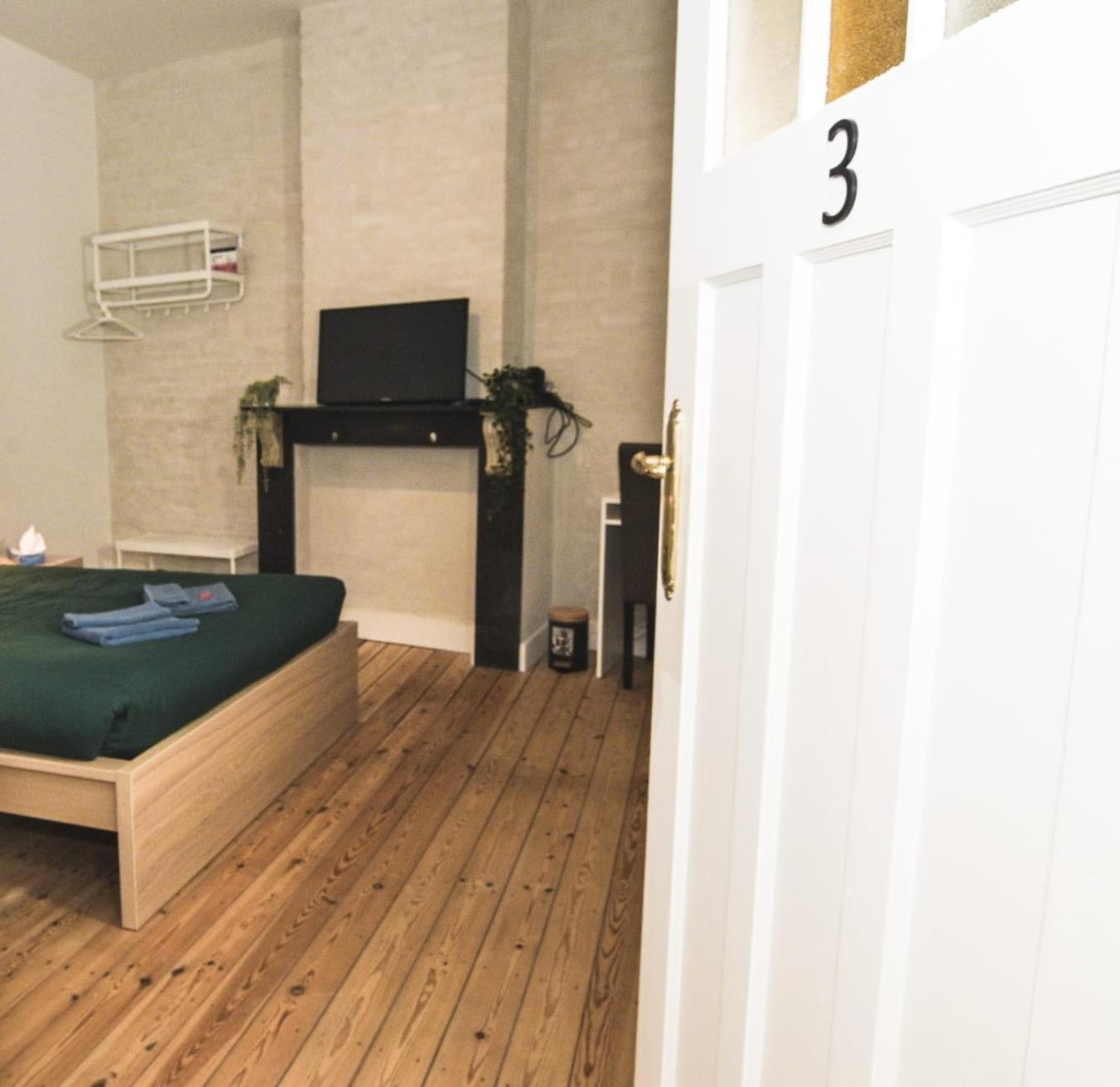 Cozy And Confortable Room Near Brussels Central Station Zewnętrze zdjęcie